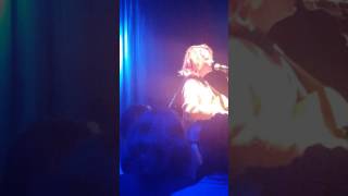 Tessa Violet "Make Me a Robot" Live at the Red Room in Boston 10/19/16