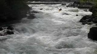 preview picture of video 'Skookumchuck Creek'