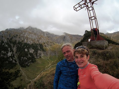 Traseu Glăjărie, Cabana Mălăieşti, Lacul Ţigăneşti, Padina Crucii