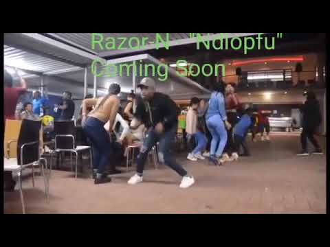 Razor N ft Dj Alphy - Ndlopfu
