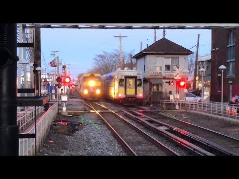 LIRR: 2 Trains Meet At Mineola