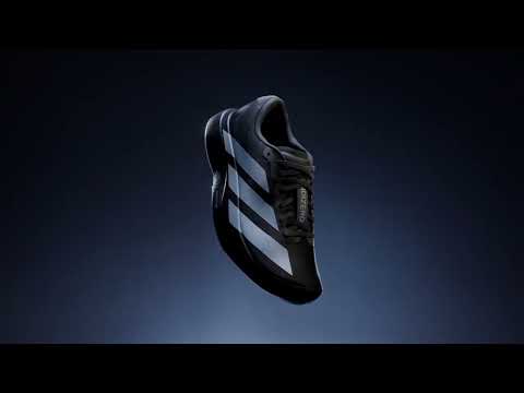 Urmăriți videoclipul