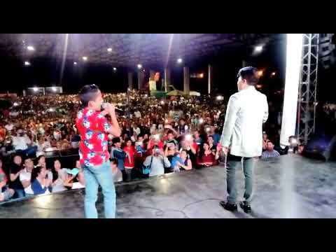 Gerardo Morán y Kevin el Idolo del Ecuador en concierto