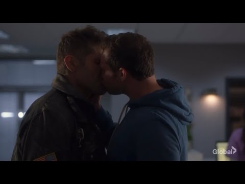 9-1-1 7x06 | Buck and Tommy kiss in the hospital