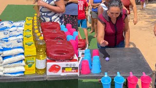 Hit the ball into the cups and win gifts!