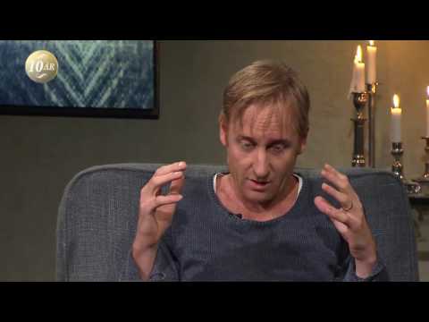 Gustaf Hammarsten: ”Jag var livrädd för att prata” - Malou Efter tio (TV4)