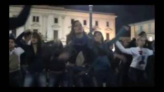 preview picture of video 'Flash mob  2.0 - Potenza Italia - IL Cigno con Kelly Roberts'