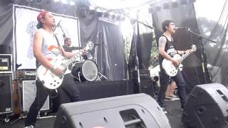 No More Heroes - Insomnia  (Live At Jakcloth 2011)