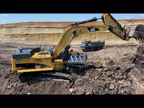 Caterpillar 374D Excavator Loading Trucks - Interkat SA