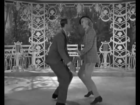 Fred Astaire and Gingers Rogers dancing in Top Hat (1935)