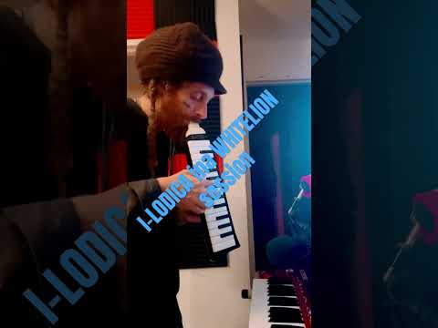 I-Lodica jamming with whitelion ! #bristol #dubplate #soundsystemculture #dubsessions #ilodica