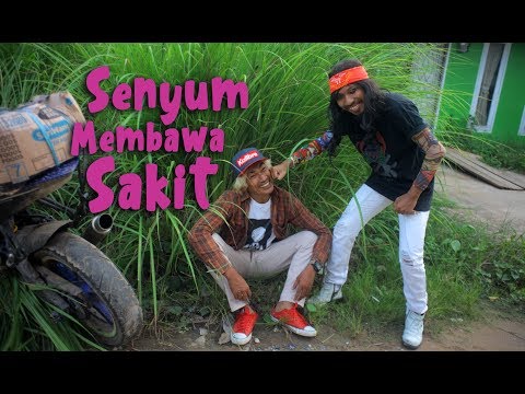 senyum-membawa-sakit