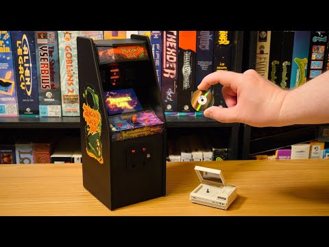 This Mini Dragon's Lair Arcade Machine+LaserDisc Player