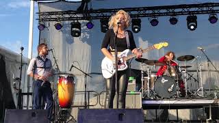 Samantha Fish, “Blood on the Water” New Orleans, Hogs for the Cause, 3/30/19