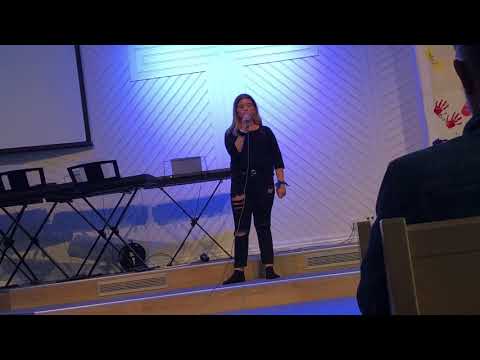 (Freja sjunger uncover) av Zara larsson👍