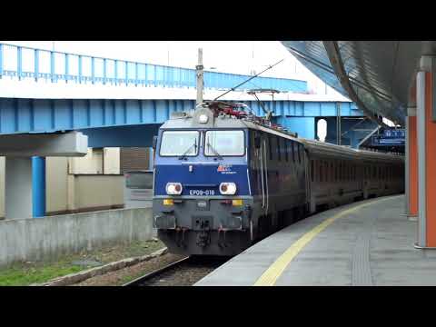 EP09-018 Kraków Główny z pociągiem pospiesznym InterCity "Chełmoński" nr IC3604