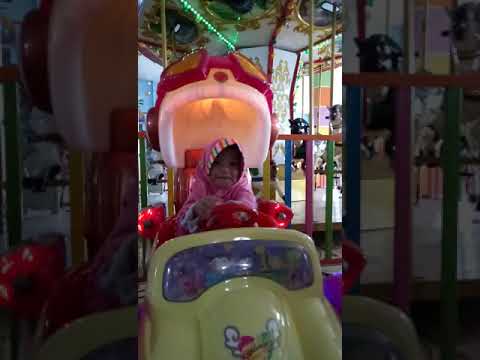 Senangnya anaknya Ayah, Zakiah