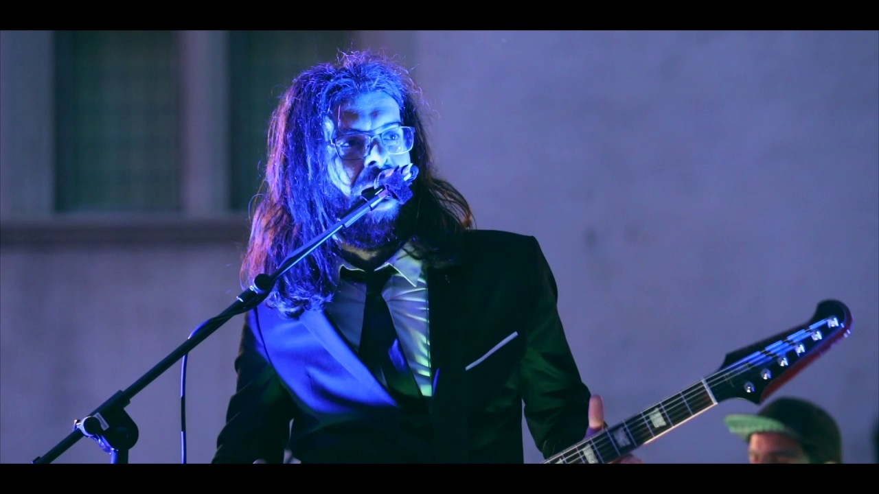 Robin and The Backstabbers - Live