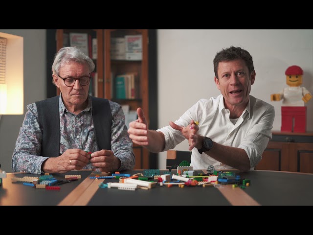 Vídeo relacionado con Serious Work: How to Facilitate Meetings & Workshops Using the LEGO Serious Play Method