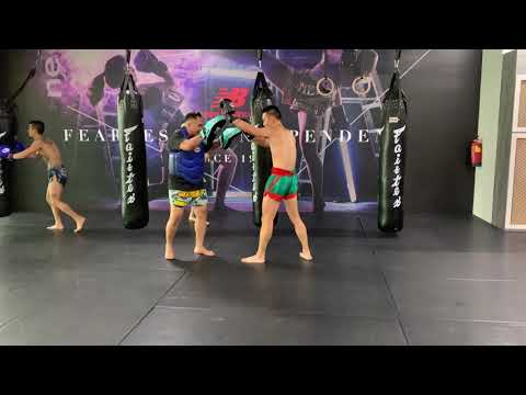Muay Thai Padwork with Fik