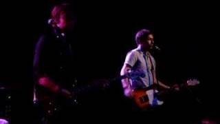 Peter Bjorn &amp; John - Poor Cow (Encore) - 5.3.07