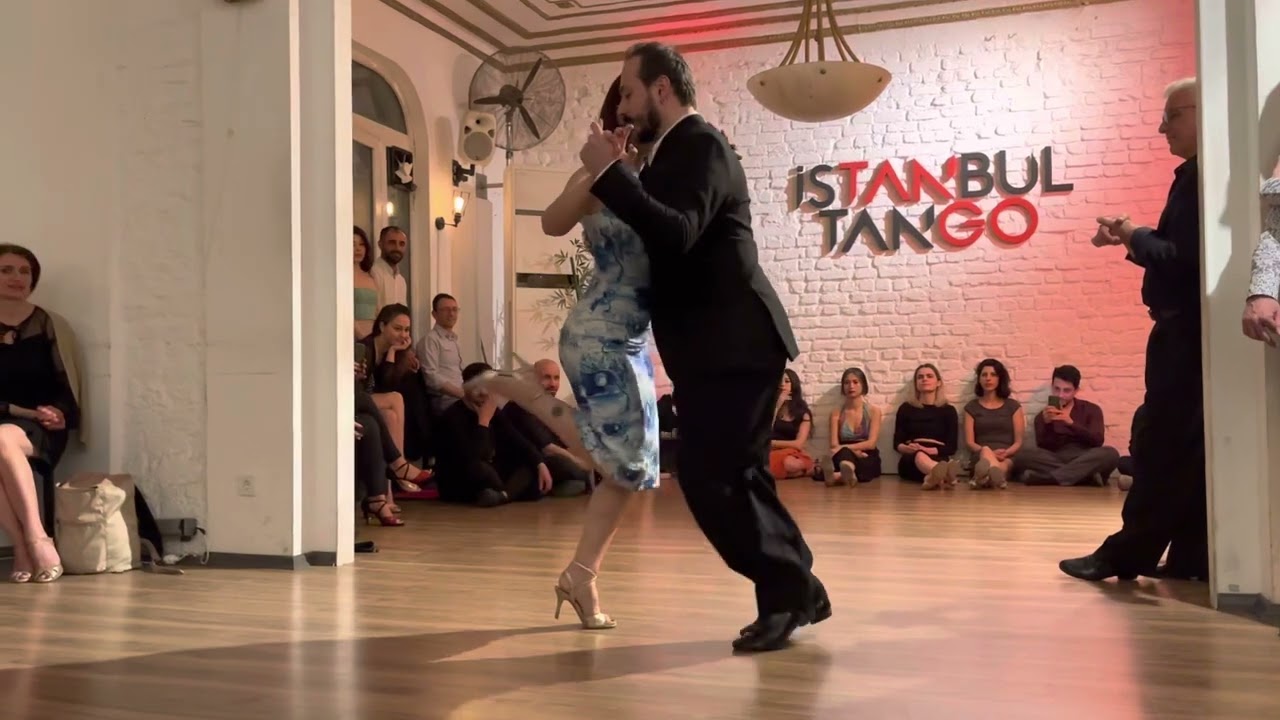 Ece Özge Karakuz & Aras Çalıkyan // Social Diva 18.03.22 @333