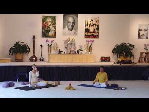 YIN-Yogastunde mit Nirmala - Live 16:15 Uhr 05.05.2020