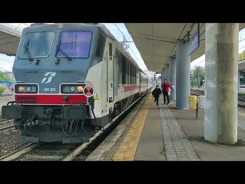 Intercity in arrivo a Torino Lingotto
