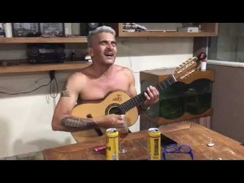 música (desespero do mar ) desculpem a falta de camisa  ,composição Deley e Joaquim Moreira