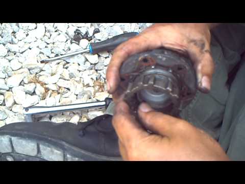 How To: rebuild a Toyota hub
