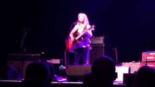 Liz Phair - &quot;H.W.C. / Extraordinary&quot; Live 04/08/16 Philly