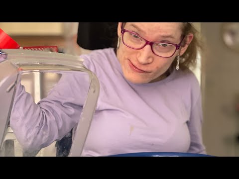 JAG BAKAR EN ÄPPELKAKA.