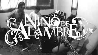 NIÑO DE ALAMBRE - Que hago Aquí (Sesión Acústica)