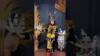 Download lagu cewe Dayak Vs cewe Sunda pilih mana kalian.... mp3