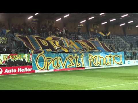 SFC Opava - Karviná 1:1 choreo + pyro