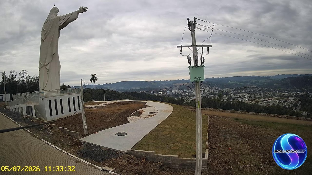 Live webcam view of Monumento Cristo Acolhedor en la Colina
