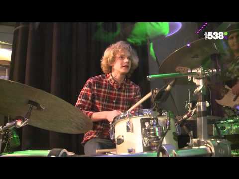 Crazy Daze - Take Me To The Sun live bij De Show Zonder Naam