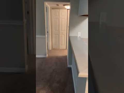 Cozy space and great location! Arbor Village in Charlotte has it all!