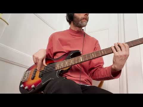 Yamaha BB vs Fender Jazz (PJ vs JJ pickups) DI and amp sim