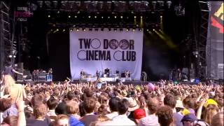 Two Door Cinema Club - Something Good Can Work  Reading 2011