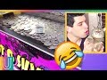 Inserta 250 Dólares En Una Máquina Traga Monedas