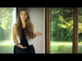 Lauren Daigle's Story Behind the Song "How Can ...