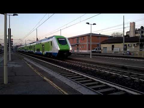 ETR421 018 Trenord - Milano Greco - 01/03/2021