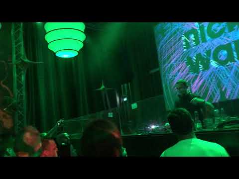 Nick Warren drops Love Stimulation (Cid Inc remake) @ Cinema Hall Budapest 27.04.2019.