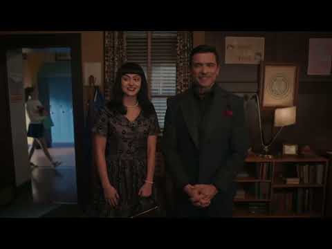 Hiram Shows Up To Riverdale And Attends The English Class - Riverdale 7x13 Scene