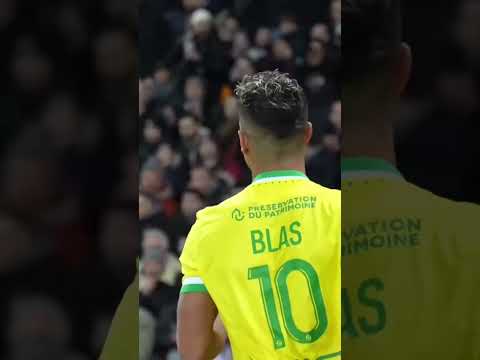 Closed angle 🥶📐#fcnantes #psg #ligue1 #donnarumma #blas #football #sports #soccer #fypシ #edit #fy