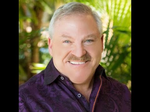 Gallery Readings with James Van Praagh