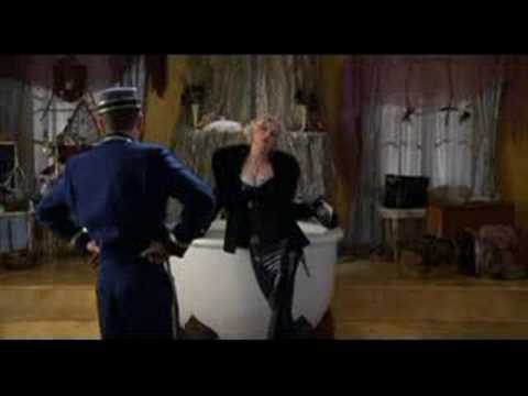 Four Rooms - Scene with the Tip.