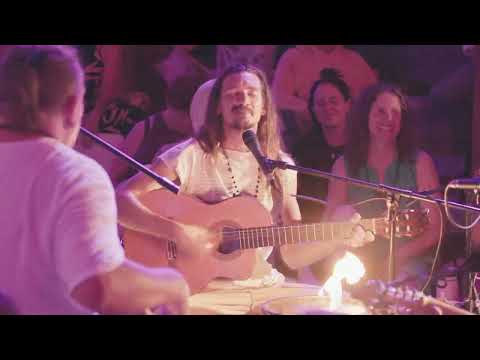 Abre Mi Corazon (Luminoso live in concert album version) by Lulu & Mischka