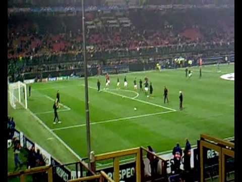 come attirare l'arttenzione di William Vecchi...       Milan Marsiglia